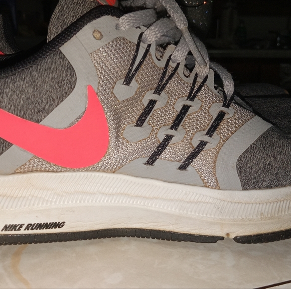 Women's Nike Air Max - Picture 5 of 6